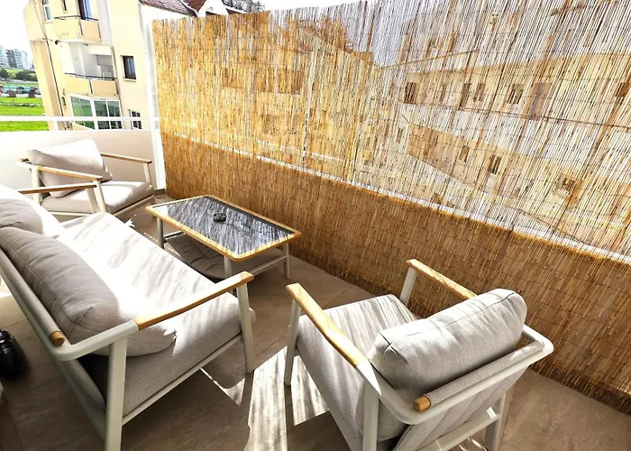 Apartamento 3br Shared - 7-min Walk, Peaceful *