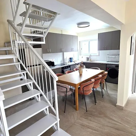 Apartment 3br Shared - 7-min Walk, Peaceful