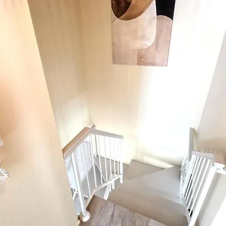 3br Shared - 7-min Walk, Peaceful לרנקה