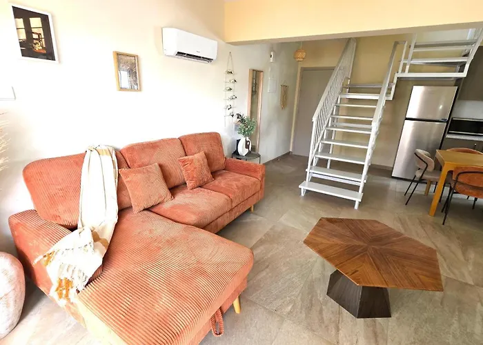 3br Shared - 7-min Walk, Peaceful * Lárnaca