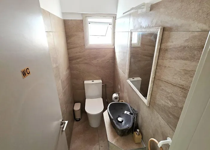 3br Shared - 7-min Walk, Peaceful *