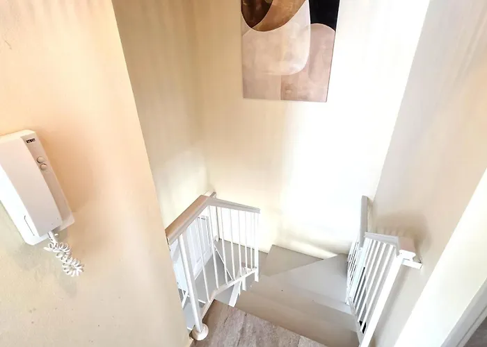 3br Shared - 7-min Walk, Peaceful Lárnaca